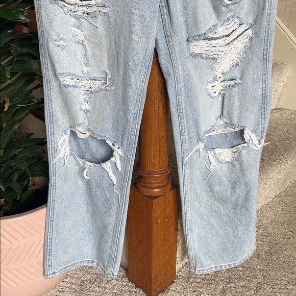 Abercrombie & Fitch Light Blue Denim Jeans - Picture 3 of 8